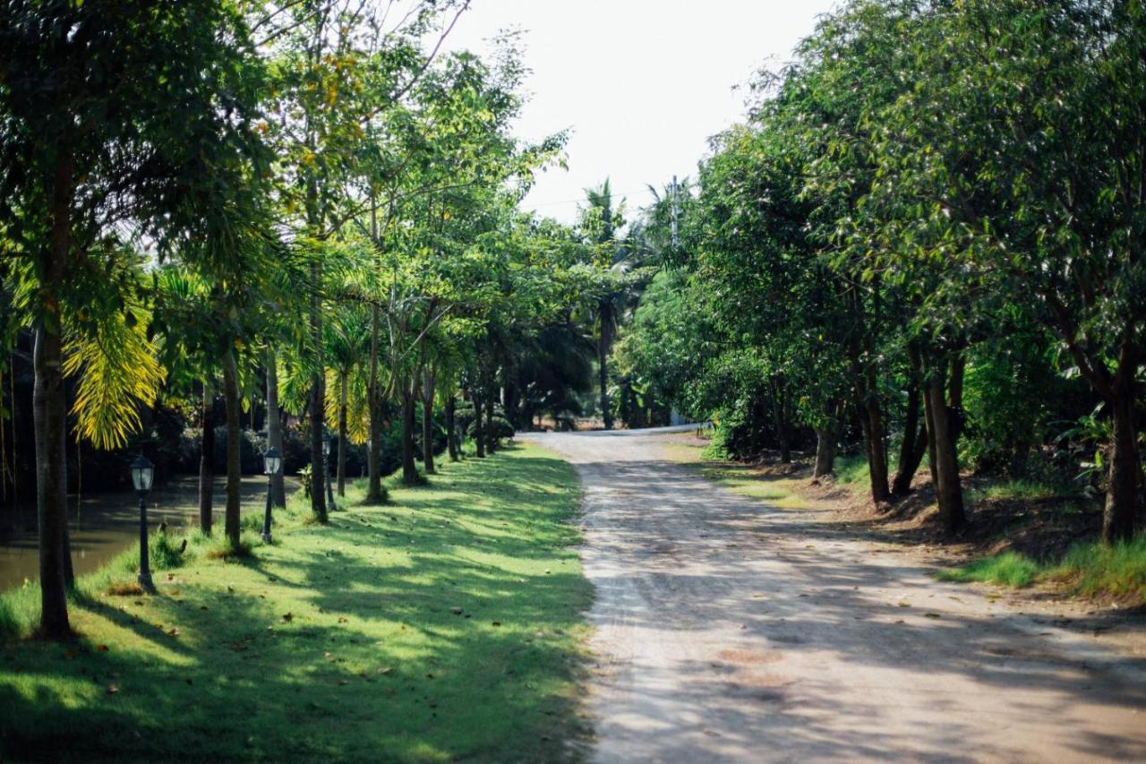 Baan Klong Resort Damnoen Saduak Exterior photo