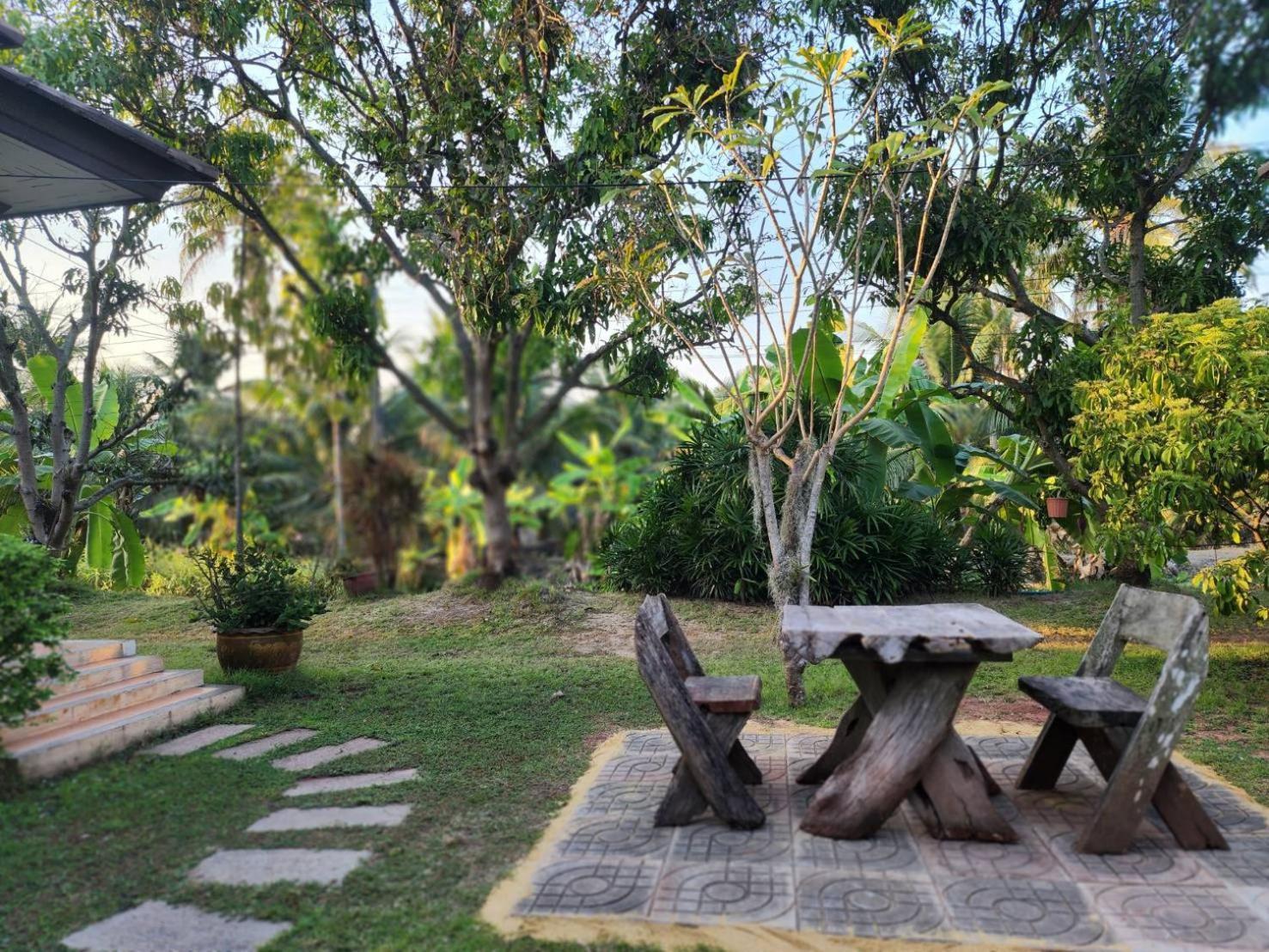 Baan Klong Resort Damnoen Saduak Exterior photo
